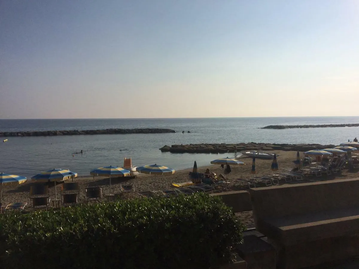 Casa Del Cardinale Apartment Santo Stefano al Mare Italy